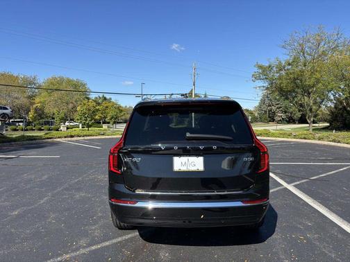 2026 Volvo XC90 B5 Core