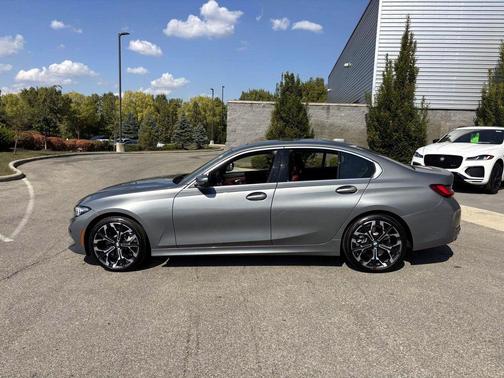 2025 BMW 330 i xDrive