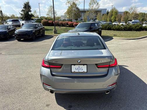 2025 BMW 330 i xDrive