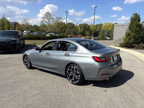 2025 BMW 330 i xDrive