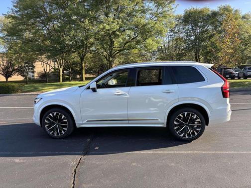 2026 Volvo XC90 B6 Plus 6-Seater