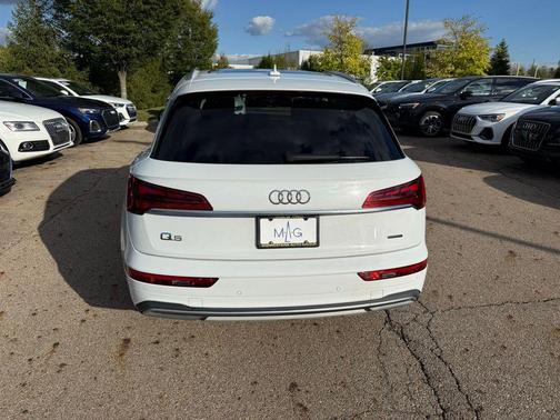 2023 Audi Q5 40 Premium