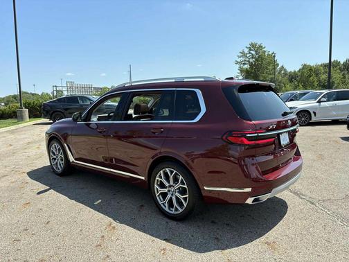 2025 BMW X7 xDrive40i