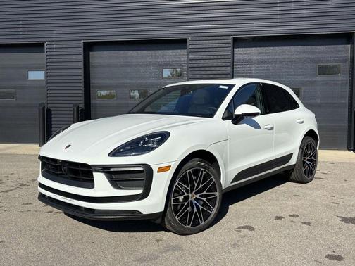 2026 Porsche Macan 