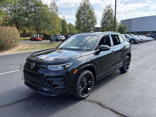 2025 Volkswagen Tiguan 2.0T SE R-Line Black 4MOTION