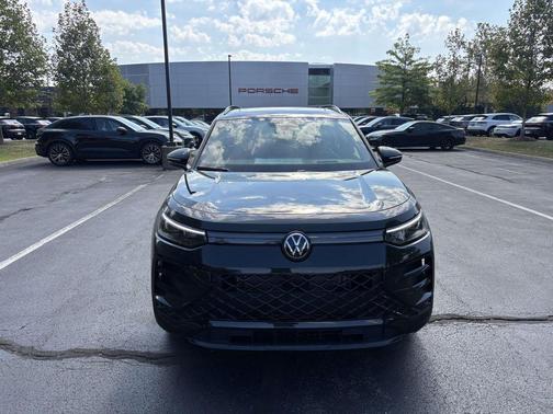 2025 Volkswagen Tiguan 2.0T SE R-Line Black 4MOTION