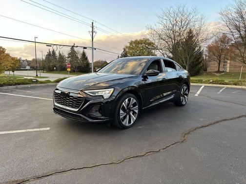 2024 Audi Q8 e-tron Prestige