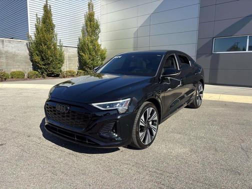 2024 Audi Q8 e-tron Prestige