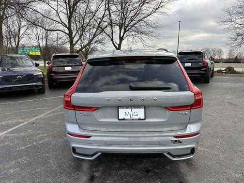 2025 Volvo XC60 Plug-In Hybrid T8 Core