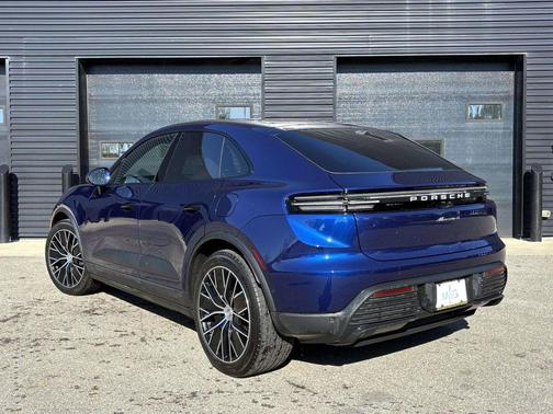 2024 Porsche Macan 4
