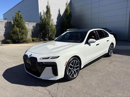 2024 BMW 740 i xDrive