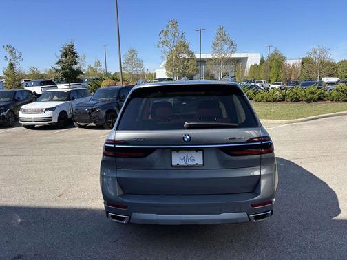 2026 BMW X7 xDrive40i