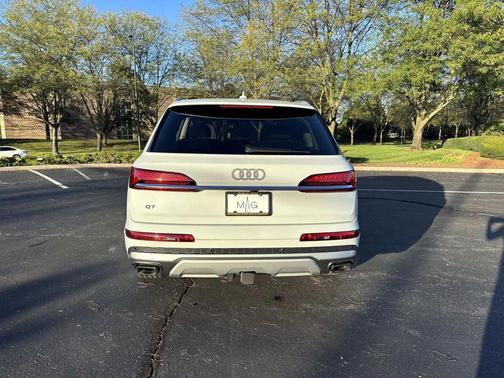 2025 Audi Q7 55 Premium Plus