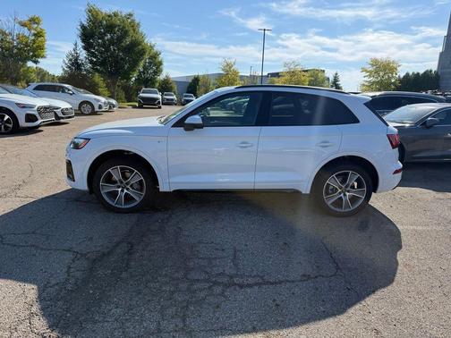 2025 Audi Q5 45 S line Premium