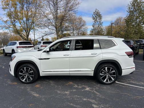 2026 Volkswagen Atlas 2.0T SEL Premium R-Line 4MOTION