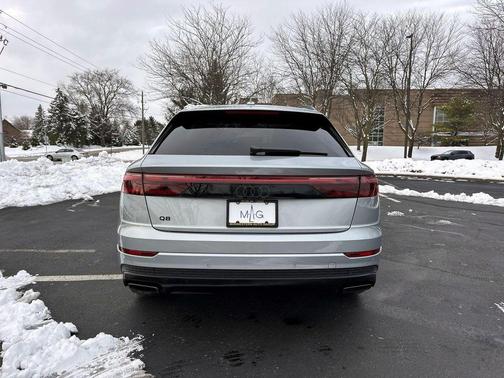 2025 Audi Q8 55 Premium Plus