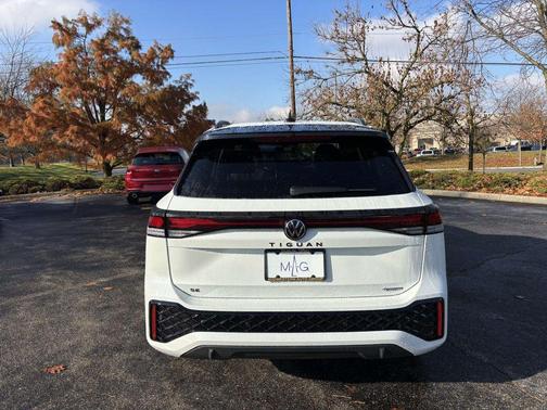 2026 Volkswagen Tiguan 2.0T SE R-Line Black 4MOTION