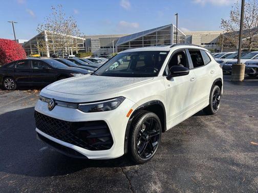 2026 Volkswagen Tiguan 2.0T SE R-Line Black 4MOTION