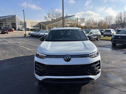 2026 Volkswagen Tiguan 2.0T SE R-Line Black 4MOTION