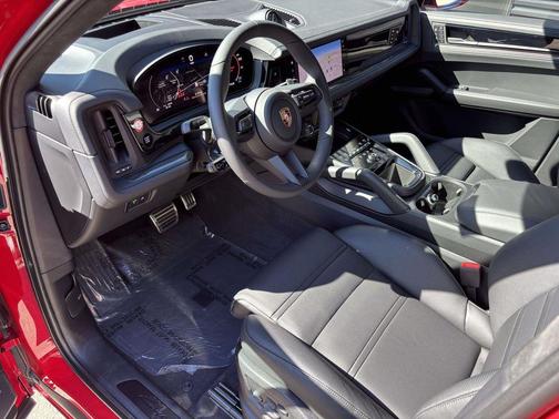 2026 Porsche Cayenne GTS