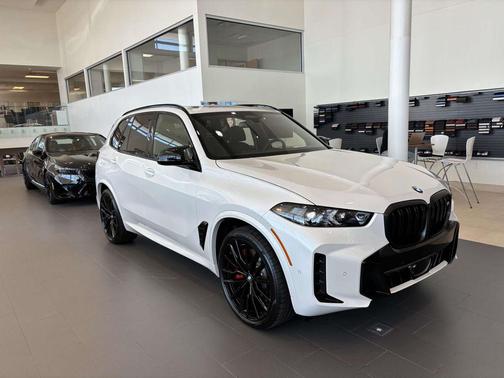 2026 BMW X5 M60i