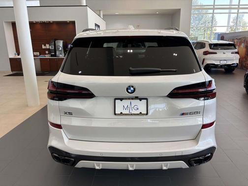 2026 BMW X5 M60i