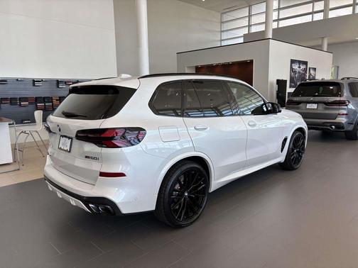 2026 BMW X5 M60i