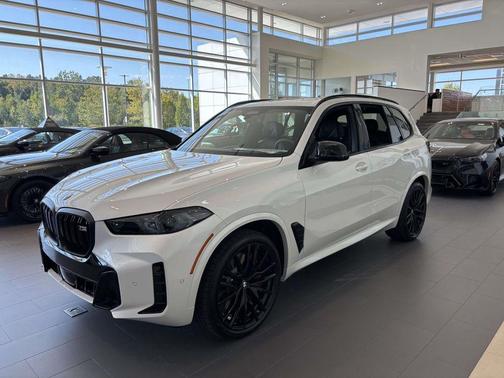 2026 BMW X5 M60i