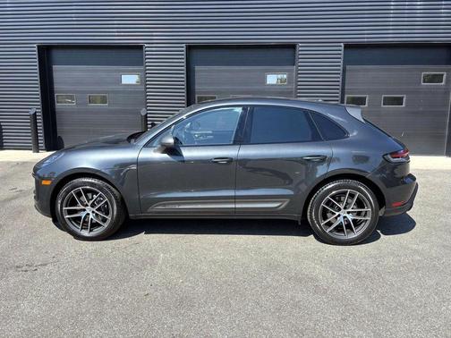 2023 Porsche Macan T