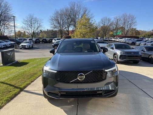 2026 Volvo XC90 B6 Ultra Dark Theme 7-Seater