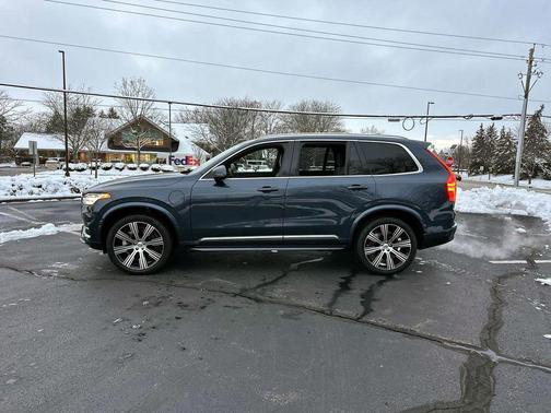 2025 Volvo XC90 Plug-In Hybrid T8 Ultra 7-Seater