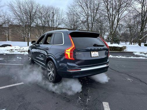 2025 Volvo XC90 Plug-In Hybrid T8 Ultra 7-Seater