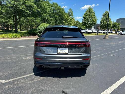 2025 Audi Q8 55 Prestige