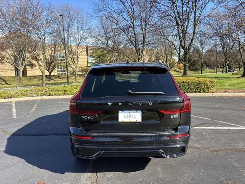 2026 Volvo XC60 B5 Plus