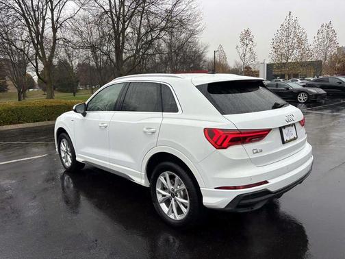 2025 Audi Q3 Premium 45 TFSI S line quattro Tiptronic