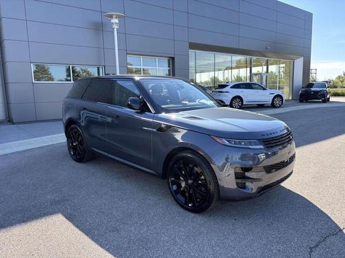 2025 Land Rover Range Rover Sport SE