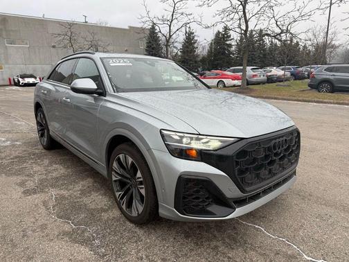 2025 Audi Q8 55 Premium Plus