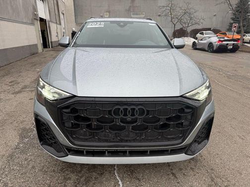 2025 Audi Q8 55 Premium Plus