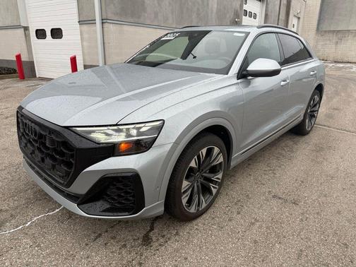 2025 Audi Q8 55 Premium Plus