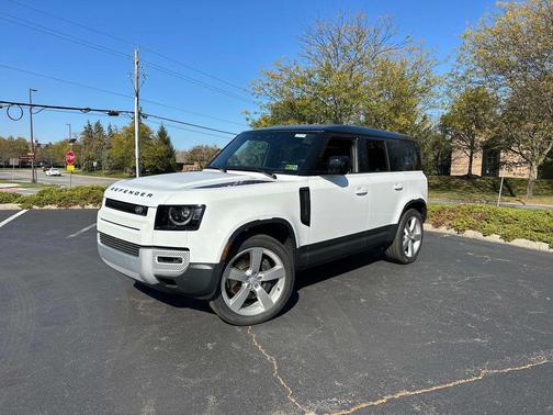 2024 Land Rover Defender 110 P500 SE
