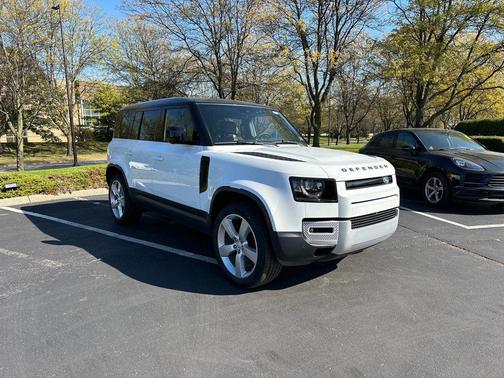 2024 Land Rover Defender 110 P500 SE