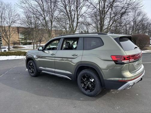 2025 Volkswagen Atlas 2.0T Peak Edition