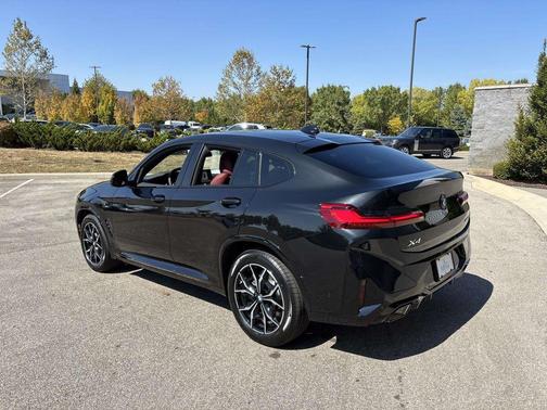2025 BMW X4 xDrive30i