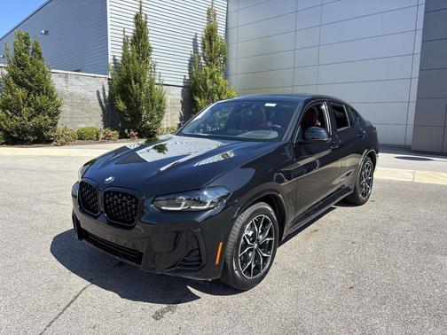 2025 BMW X4 xDrive30i