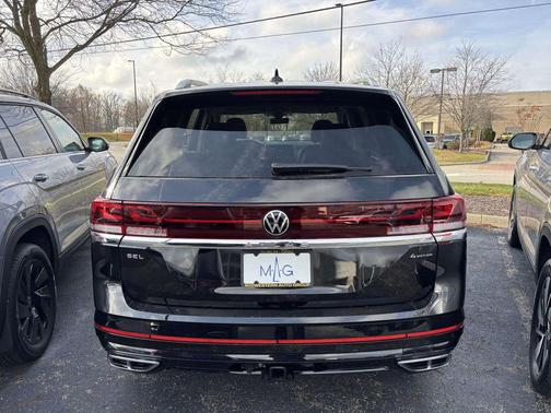 2026 Volkswagen Atlas 2.0T SEL Premium R-Line 4MOTION