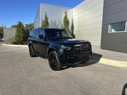 2026 Land Rover Defender V8