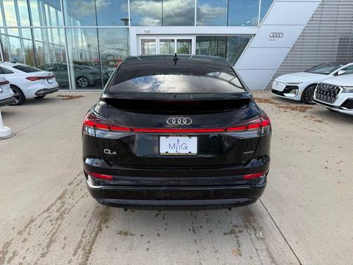 2024 Audi Q4 e-tron Sportback Premium 55 quattro