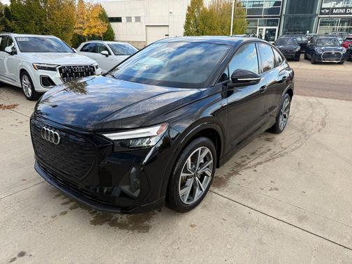 2024 Audi Q4 e-tron Sportback Premium 55 quattro