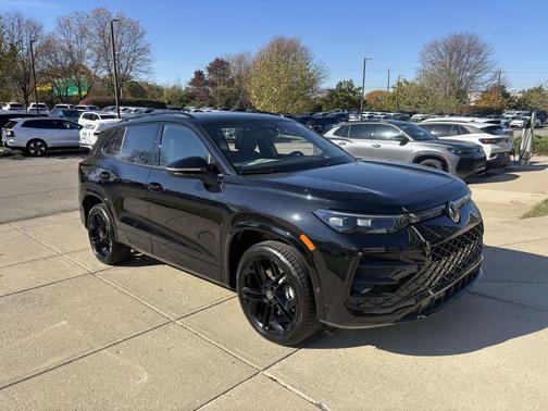 2026 Volkswagen Tiguan 2.0T SE R-Line Black 4MOTION