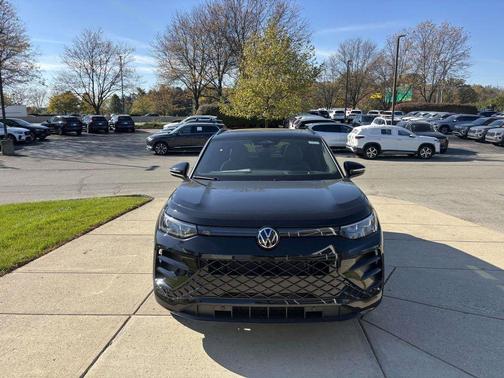2026 Volkswagen Tiguan 2.0T SE R-Line Black 4MOTION